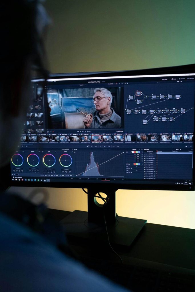 Flujo de nodos de etalonaje en DaVinci Resolve